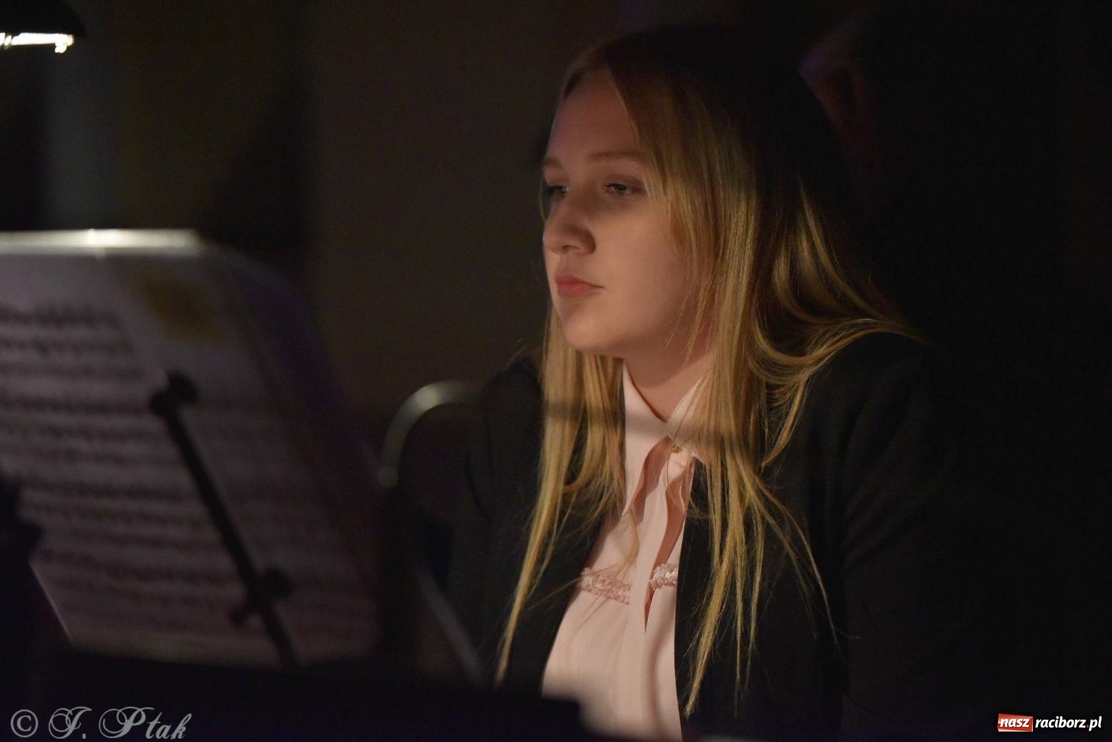 Zdjęcie w galerii na portalu naszraciborz.pl: Solidaris Bras i młodzi wirtuozi organów w kościele na Ostrogu wiadomości z regionu