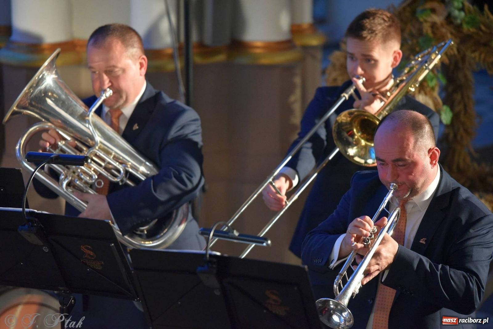 Zdjęcie w galerii na portalu naszraciborz.pl: Solidaris Bras i młodzi wirtuozi organów w kościele na Ostrogu wiadomości z regionu