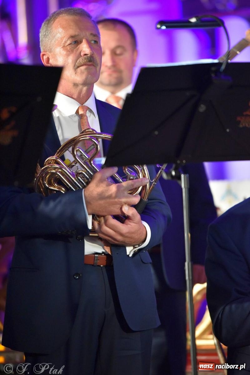 Zdjęcie w galerii na portalu naszraciborz.pl: Solidaris Bras i młodzi wirtuozi organów w kościele na Ostrogu wiadomości z regionu