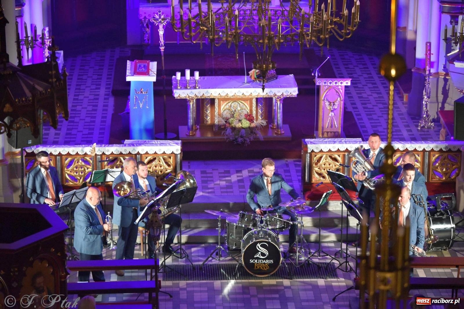 Zdjęcie w galerii na portalu naszraciborz.pl: Solidaris Bras i młodzi wirtuozi organów w kościele na Ostrogu wiadomości z regionu