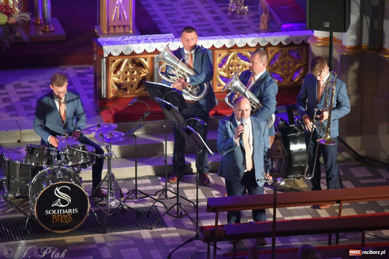 Zdjęcie w galerii na portalu naszraciborz.pl: Solidaris Bras i młodzi wirtuozi organów w kościele na Ostrogu wiadomości z regionu