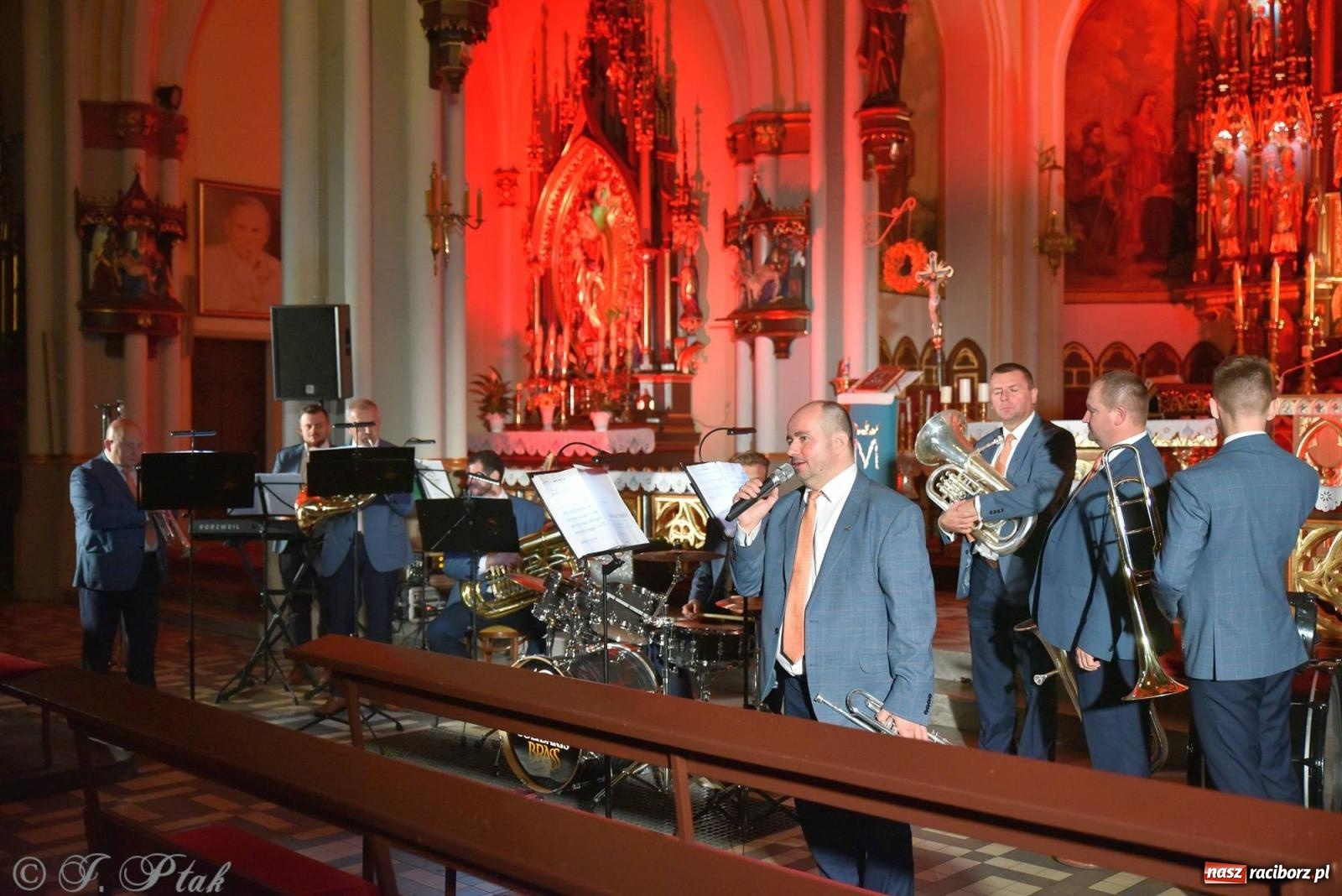 Zdjęcie w galerii na portalu naszraciborz.pl: Solidaris Bras i młodzi wirtuozi organów w kościele na Ostrogu wiadomości z regionu