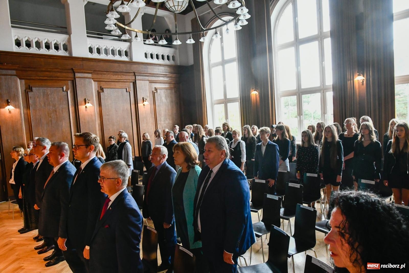 Zdjęcie w galerii na portalu naszraciborz.pl: Architektoniczne serce placówki. Przy Kasprowicza oddano odrestaurowaną aulę [FOTO i WIDEO] wiadomości z regionu