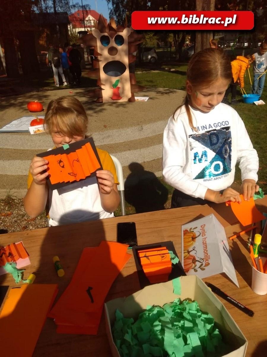 Zdjęcie w galerii na portalu naszraciborz.pl: Raciborska książnica na Święcie Dyni wiadomości z regionu