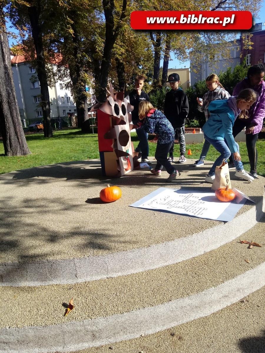 Zdjęcie w galerii na portalu naszraciborz.pl: Raciborska książnica na Święcie Dyni wiadomości z regionu