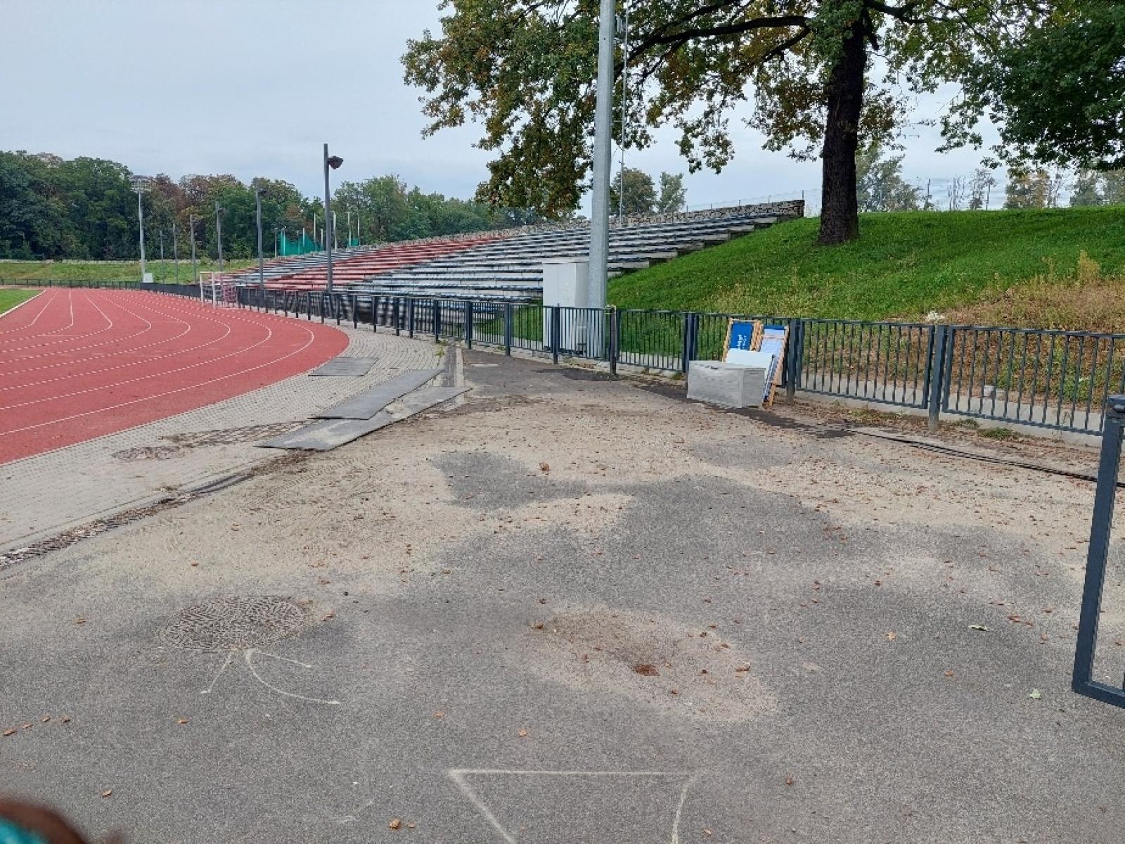 Zdjęcie w galerii na portalu naszraciborz.pl: Smutne obrazki na raciborskim stadionie wiadomości z regionu