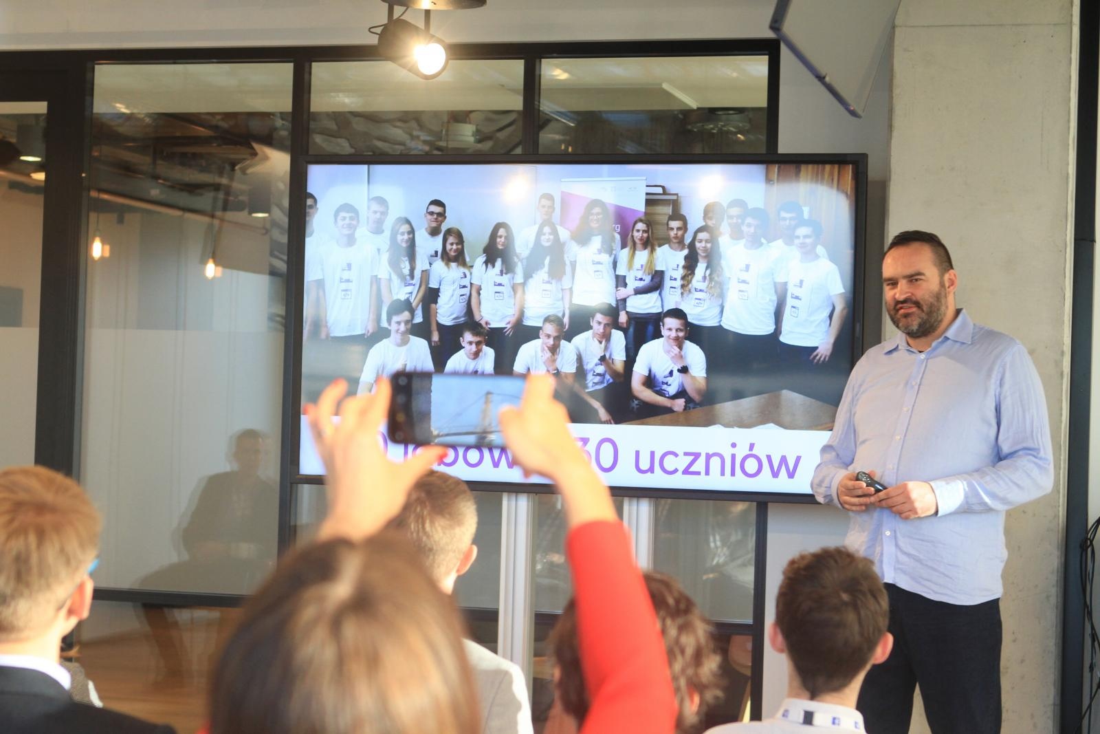 Zdjęcie w galerii na portalu naszraciborz.pl: Hack Heroes. Na uczniów czeka 15 tys. złotych wiadomości z regionu