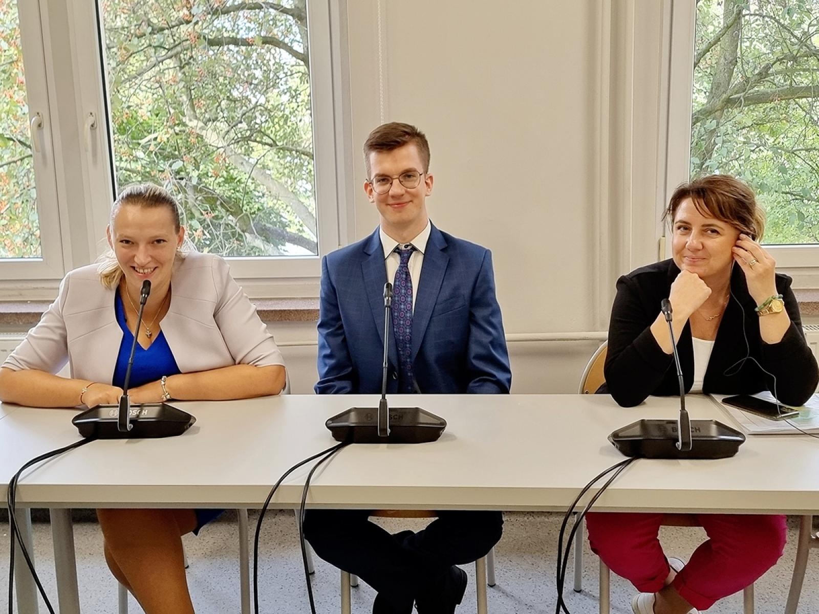 Zdjęcie w galerii na portalu naszraciborz.pl: Nowoczesny sprzęt do tłumaczeń w Akademii Nauk Stosowanych w Raciborzu wiadomości z regionu