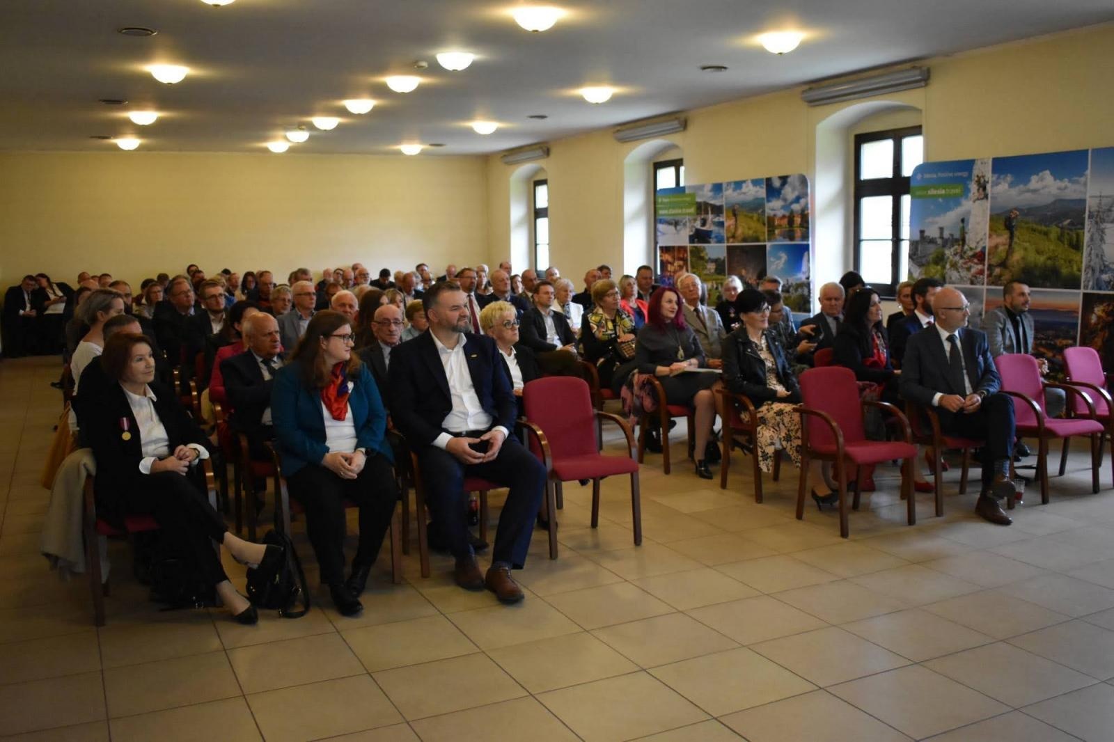 Zdjęcie w galerii na portalu naszraciborz.pl: Wojewódzkie obchody Światowego Dnia Turystyki. Dwa wyróżnienia dla raciborzan wiadomości z regionu