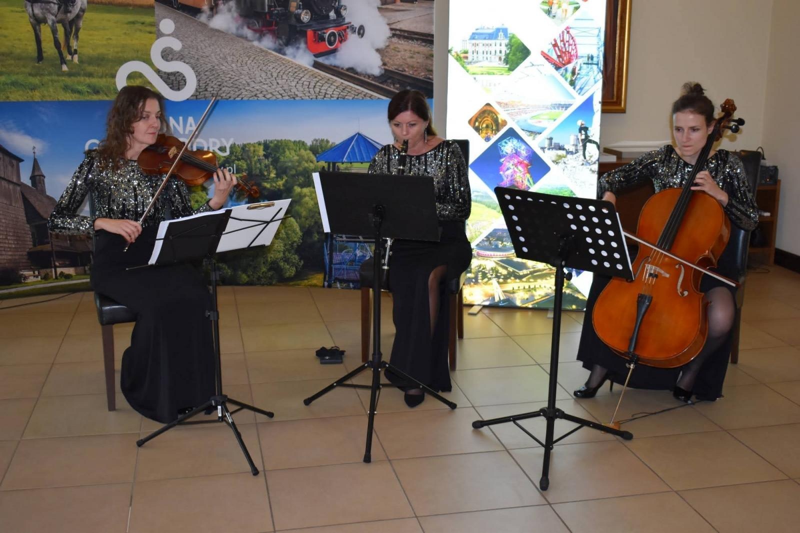 Zdjęcie w galerii na portalu naszraciborz.pl: Wojewódzkie obchody Światowego Dnia Turystyki. Dwa wyróżnienia dla raciborzan wiadomości z regionu