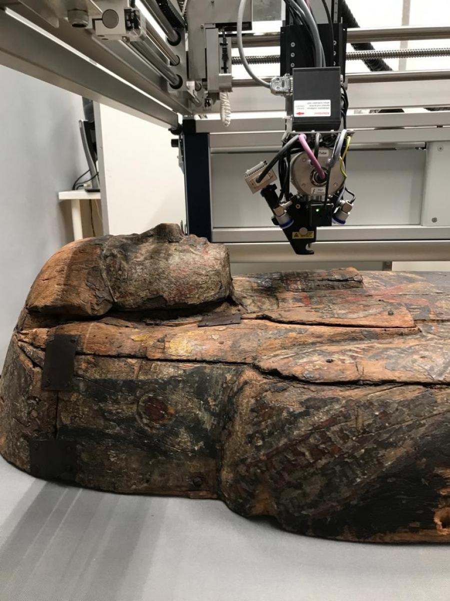 Zdjęcie w galerii na portalu naszraciborz.pl: Egipskie sarkofagi z Raciborza na badaniach w Krakowie wiadomości z regionu