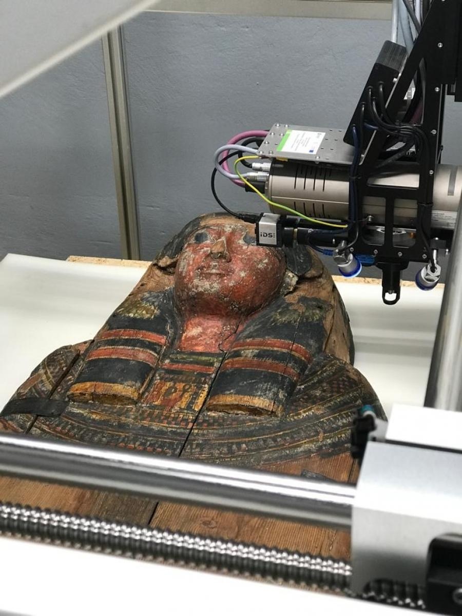 Zdjęcie w galerii na portalu naszraciborz.pl: Egipskie sarkofagi z Raciborza na badaniach w Krakowie wiadomości z regionu