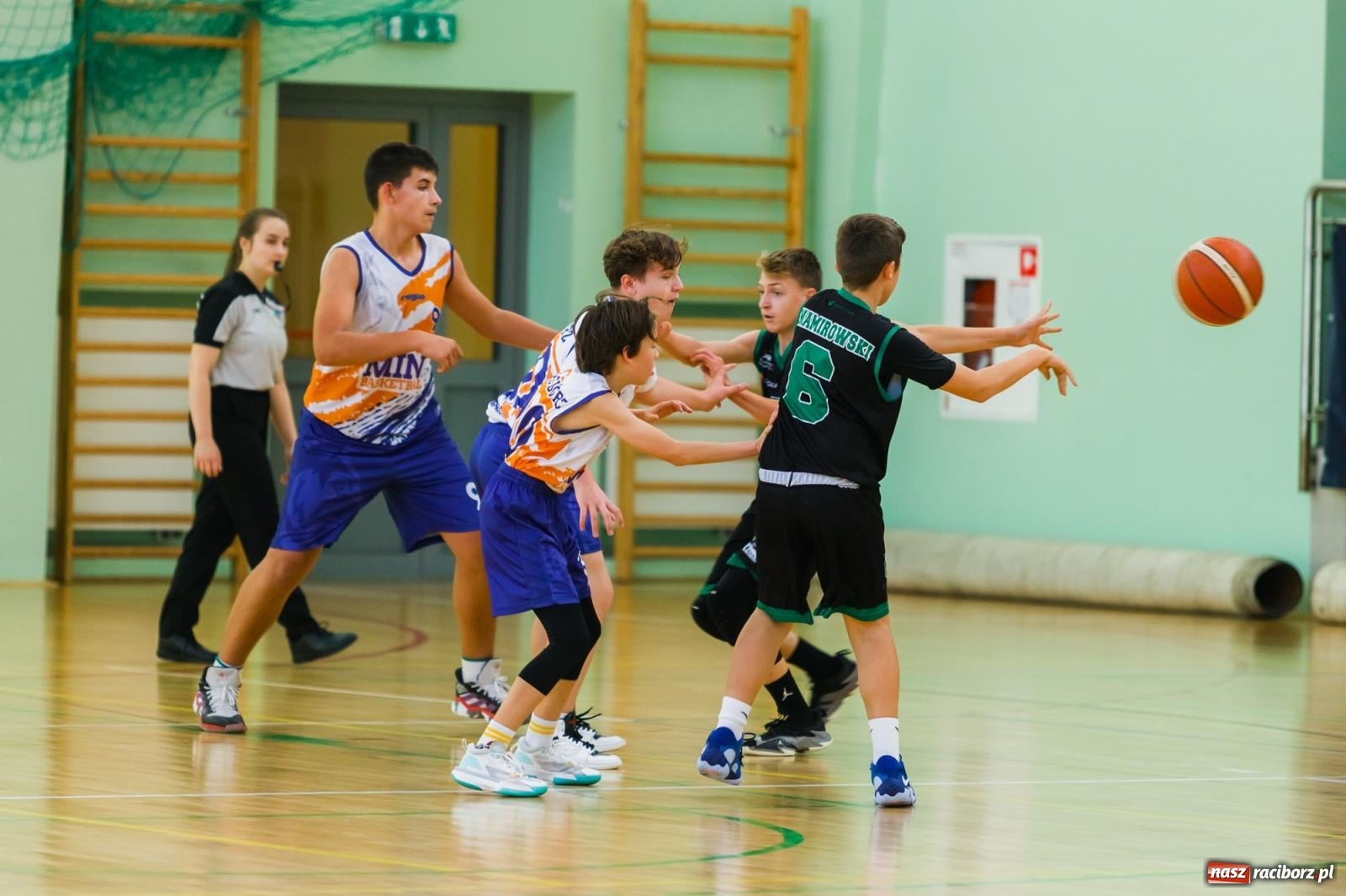 Zdjęcie w galerii na portalu naszraciborz.pl: Koszykówka. Choć bardzo się starali, Opola nie pokonali [FOTO] wiadomości z regionu