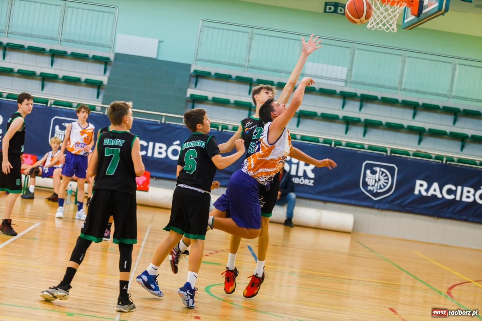 Zdjęcie w galerii na portalu naszraciborz.pl: Koszykówka. Choć bardzo się starali, Opola nie pokonali [FOTO] wiadomości z regionu