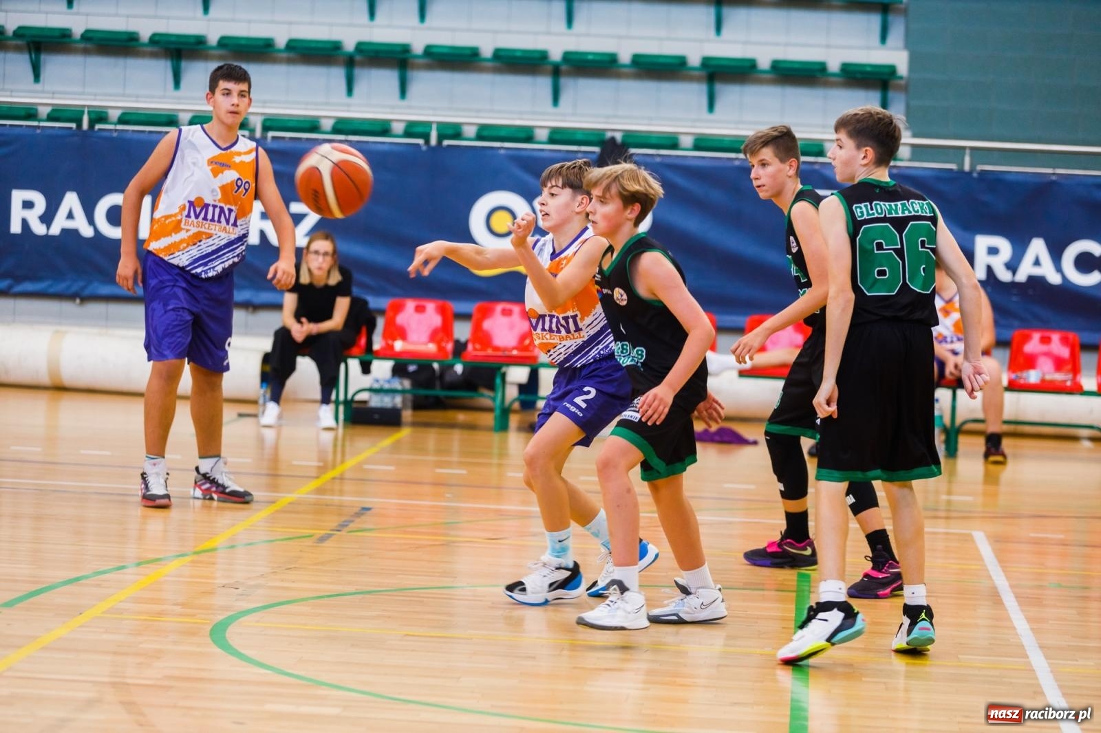 Zdjęcie w galerii na portalu naszraciborz.pl: Koszykówka. Choć bardzo się starali, Opola nie pokonali [FOTO] wiadomości z regionu
