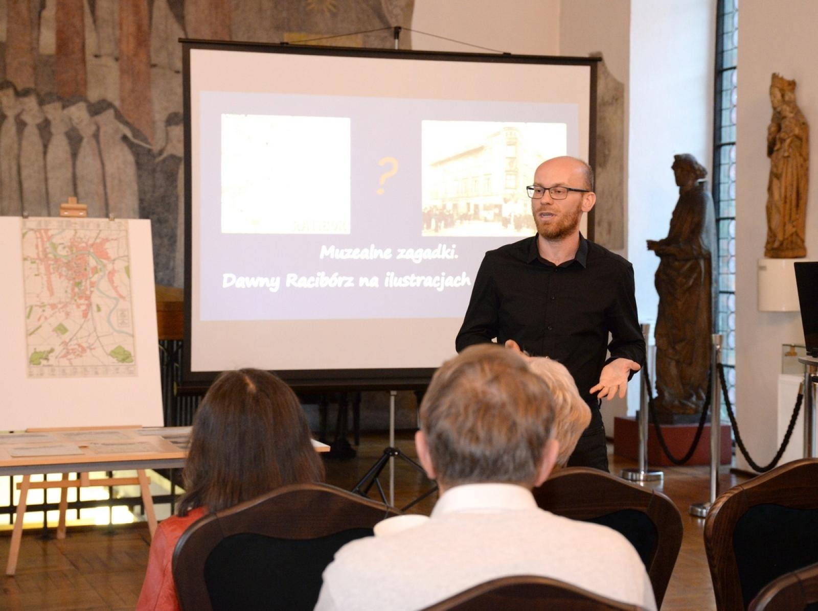Zdjęcie w galerii na portalu naszraciborz.pl: Czwartkowe spotkania w Muzeum coraz popularniejsze wiadomości z regionu