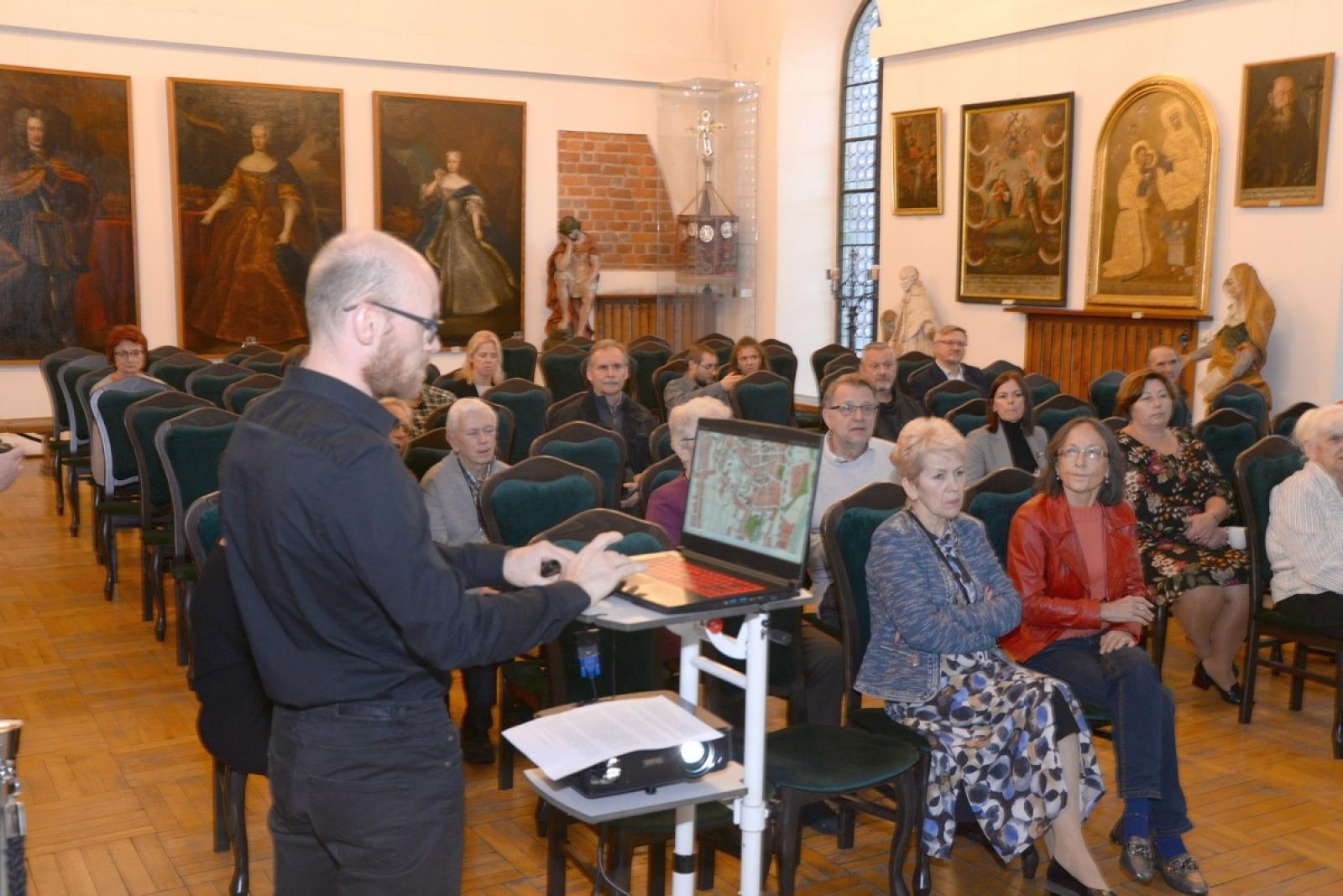 Zdjęcie w galerii na portalu naszraciborz.pl: Czwartkowe spotkania w Muzeum coraz popularniejsze wiadomości z regionu