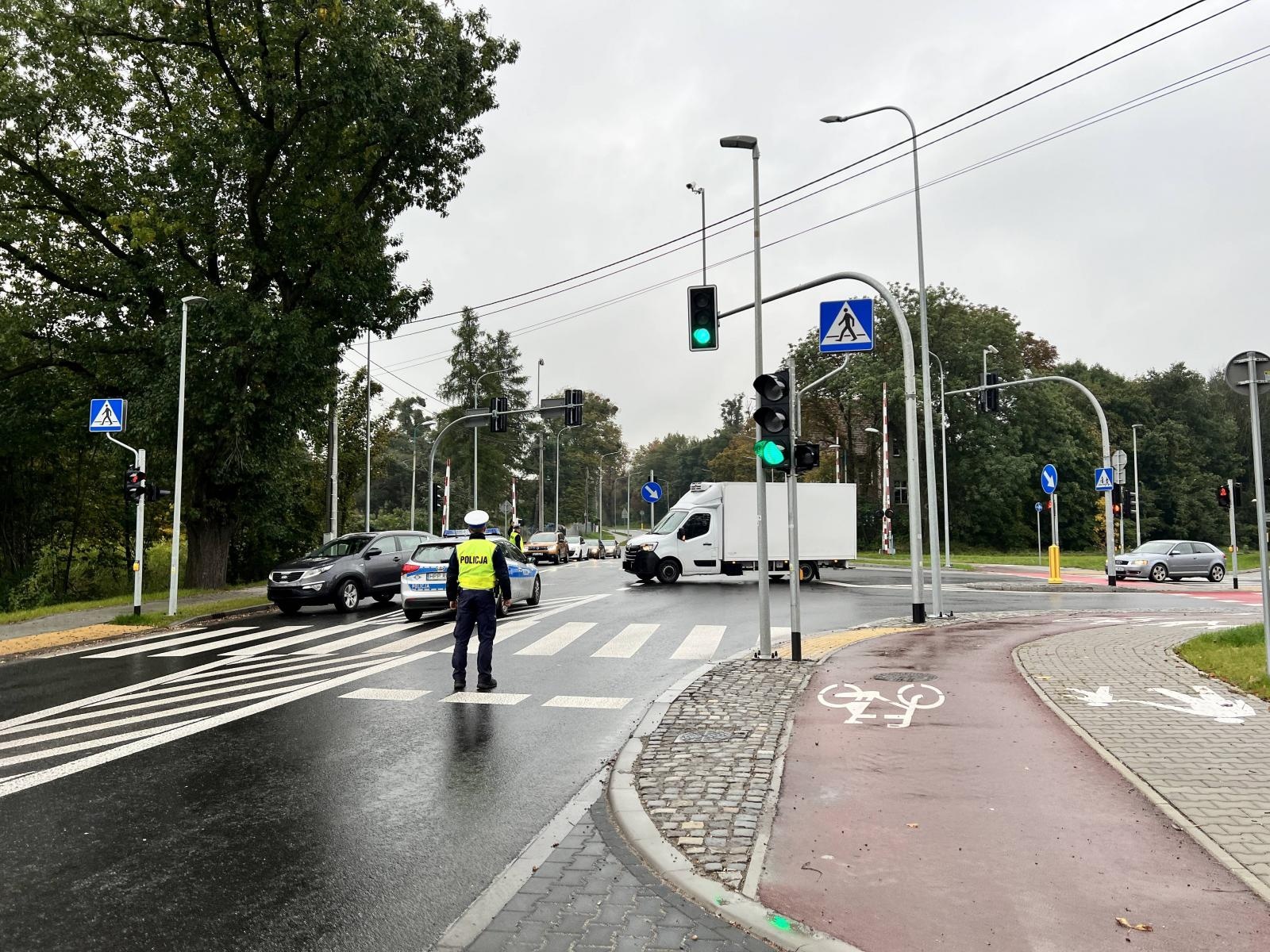 Zdjęcie w galerii na portalu naszraciborz.pl: Znów włączyli sygnalizację. Interweniowała drogówka wiadomości z regionu