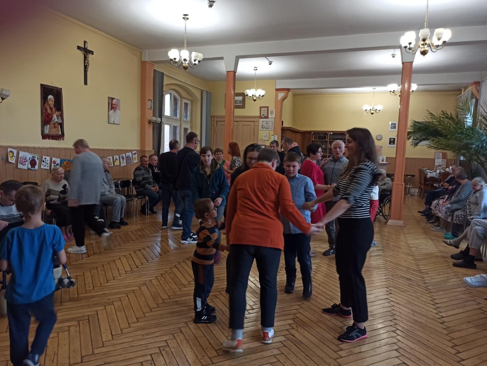 Zdjęcie w galerii na portalu naszraciborz.pl: Dzień Seniora: Promyk słońca w Domu św. Notburgi wiadomości z regionu