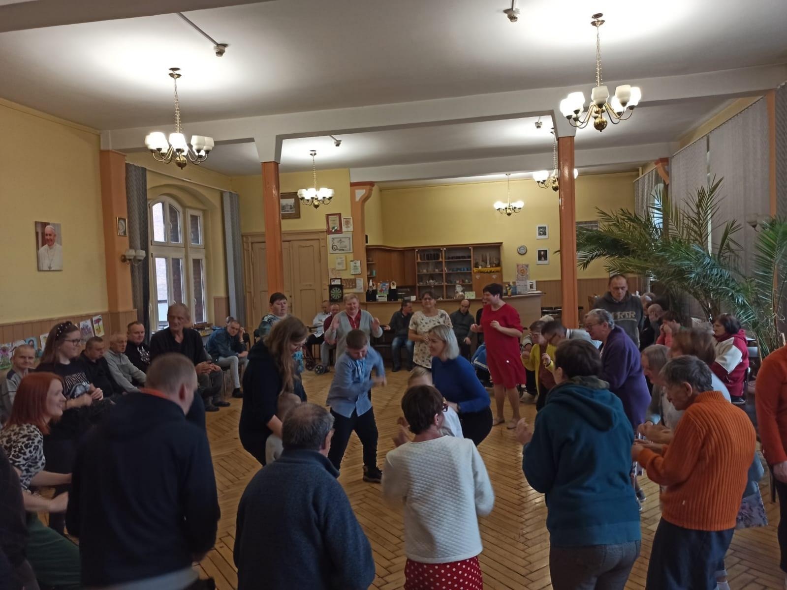 Zdjęcie w galerii na portalu naszraciborz.pl: Dzień Seniora: Promyk słońca w Domu św. Notburgi wiadomości z regionu