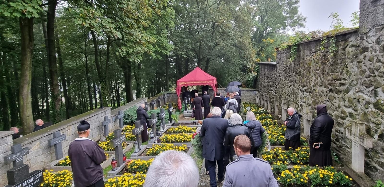 Zdjęcie w galerii na portalu naszraciborz.pl: Na Górze Świętej Anny pożegnano byłego proboszcza z Raciborza Płoni wiadomości z regionu