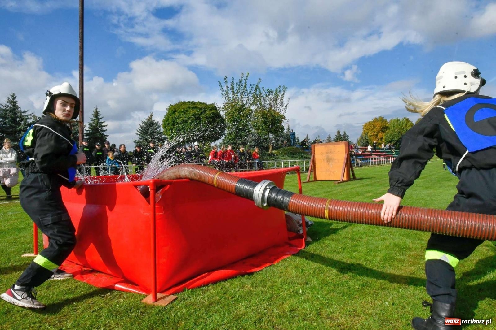 Zdjęcie w galerii na portalu naszraciborz.pl: Powiatowe zawody sportowo-pożarnicze w Pietrowicach Wielkich [FOTO i WIDEO] wiadomości z regionu