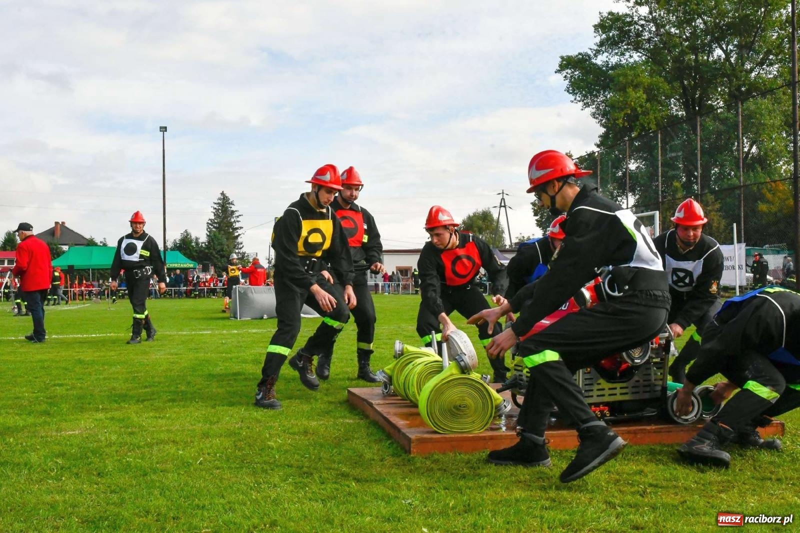 Zdjęcie w galerii na portalu naszraciborz.pl: Powiatowe zawody sportowo-pożarnicze w Pietrowicach Wielkich [FOTO i WIDEO] wiadomości z regionu