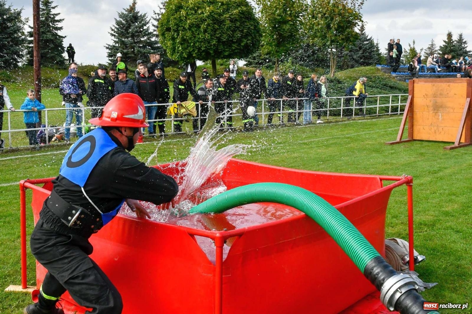 Zdjęcie w galerii na portalu naszraciborz.pl: Powiatowe zawody sportowo-pożarnicze w Pietrowicach Wielkich [FOTO i WIDEO] wiadomości z regionu