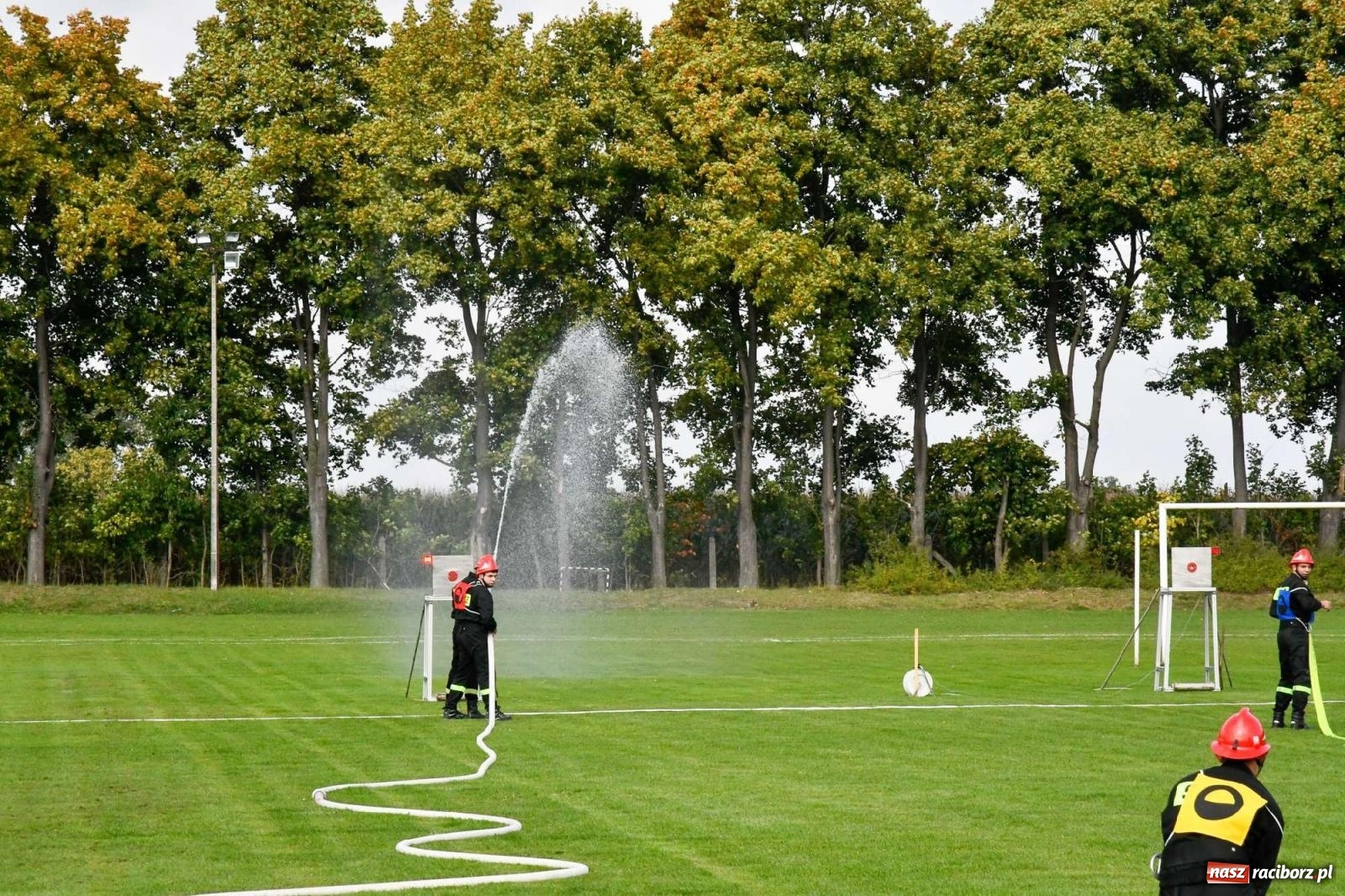 Zdjęcie w galerii na portalu naszraciborz.pl: Powiatowe zawody sportowo-pożarnicze w Pietrowicach Wielkich [FOTO i WIDEO] wiadomości z regionu