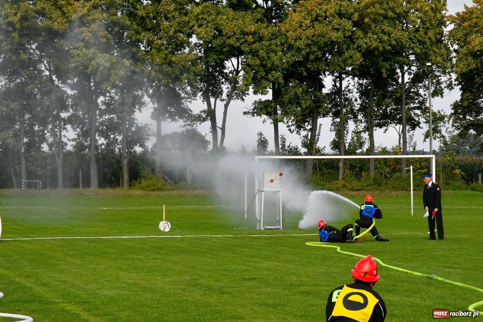 Zdjęcie w galerii na portalu naszraciborz.pl: Powiatowe zawody sportowo-pożarnicze w Pietrowicach Wielkich [FOTO i WIDEO] wiadomości z regionu