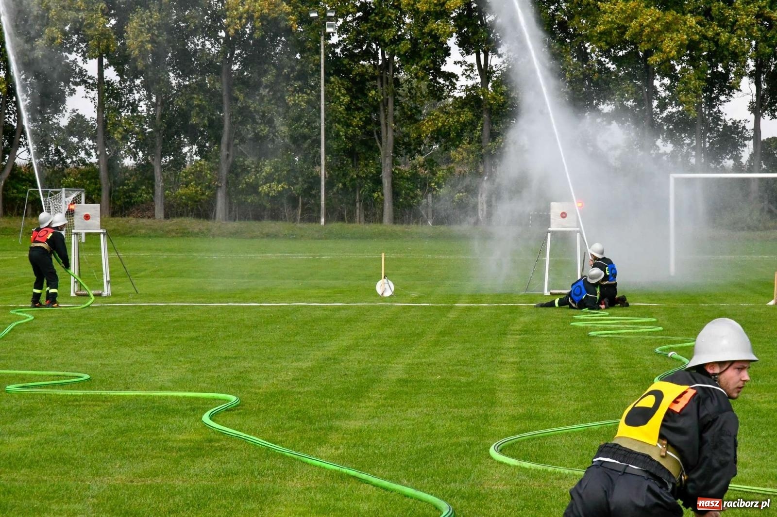 Zdjęcie w galerii na portalu naszraciborz.pl: Powiatowe zawody sportowo-pożarnicze w Pietrowicach Wielkich [FOTO i WIDEO] wiadomości z regionu