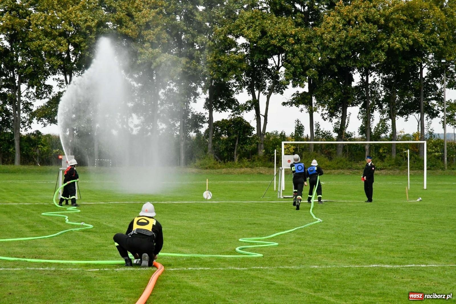 Zdjęcie w galerii na portalu naszraciborz.pl: Powiatowe zawody sportowo-pożarnicze w Pietrowicach Wielkich [FOTO i WIDEO] wiadomości z regionu