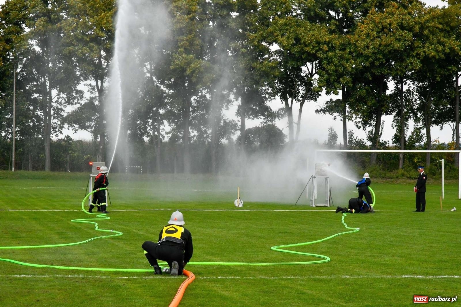 Zdjęcie w galerii na portalu naszraciborz.pl: Powiatowe zawody sportowo-pożarnicze w Pietrowicach Wielkich [FOTO i WIDEO] wiadomości z regionu