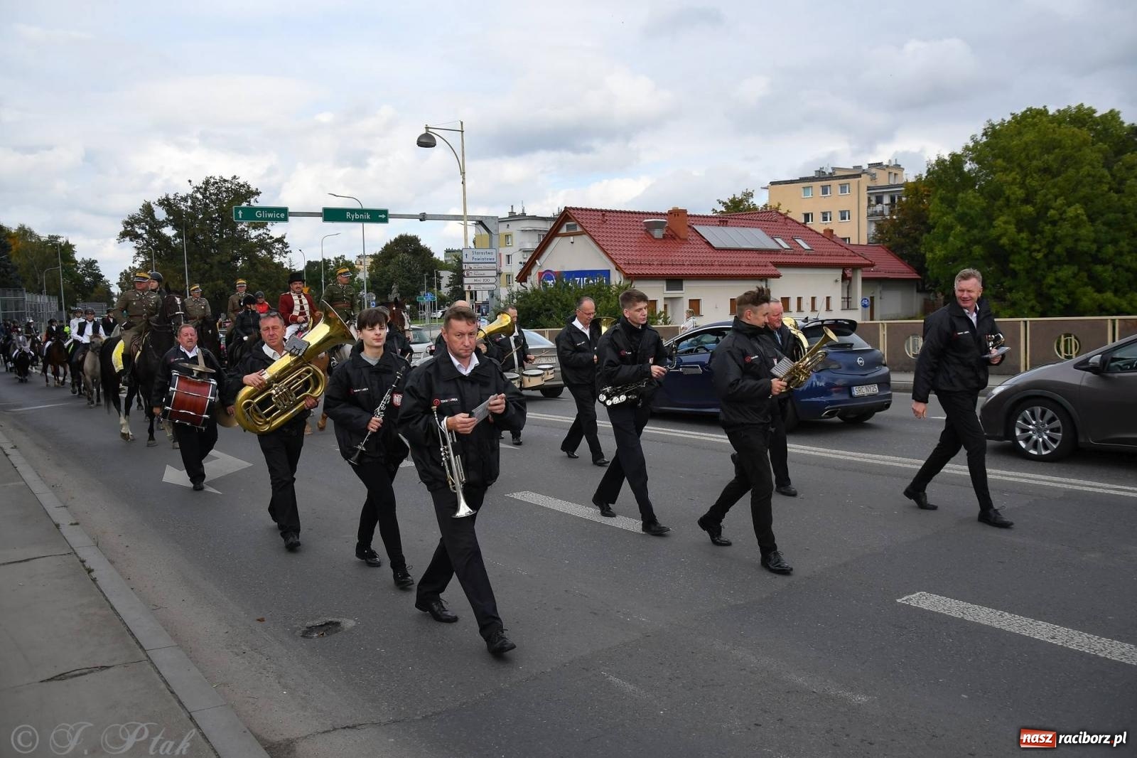 Zdjęcie w galerii na portalu naszraciborz.pl: Raciborski Hubertus. Parada i gonitwa [FOTO i WIDEO] wiadomości z regionu