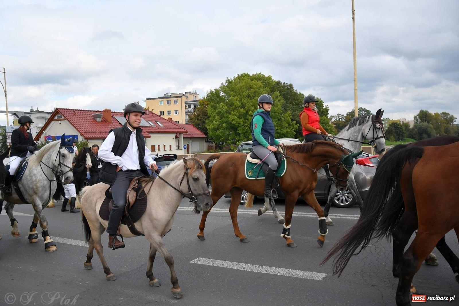 Zdjęcie w galerii na portalu naszraciborz.pl: Raciborski Hubertus. Parada i gonitwa [FOTO i WIDEO] wiadomości z regionu