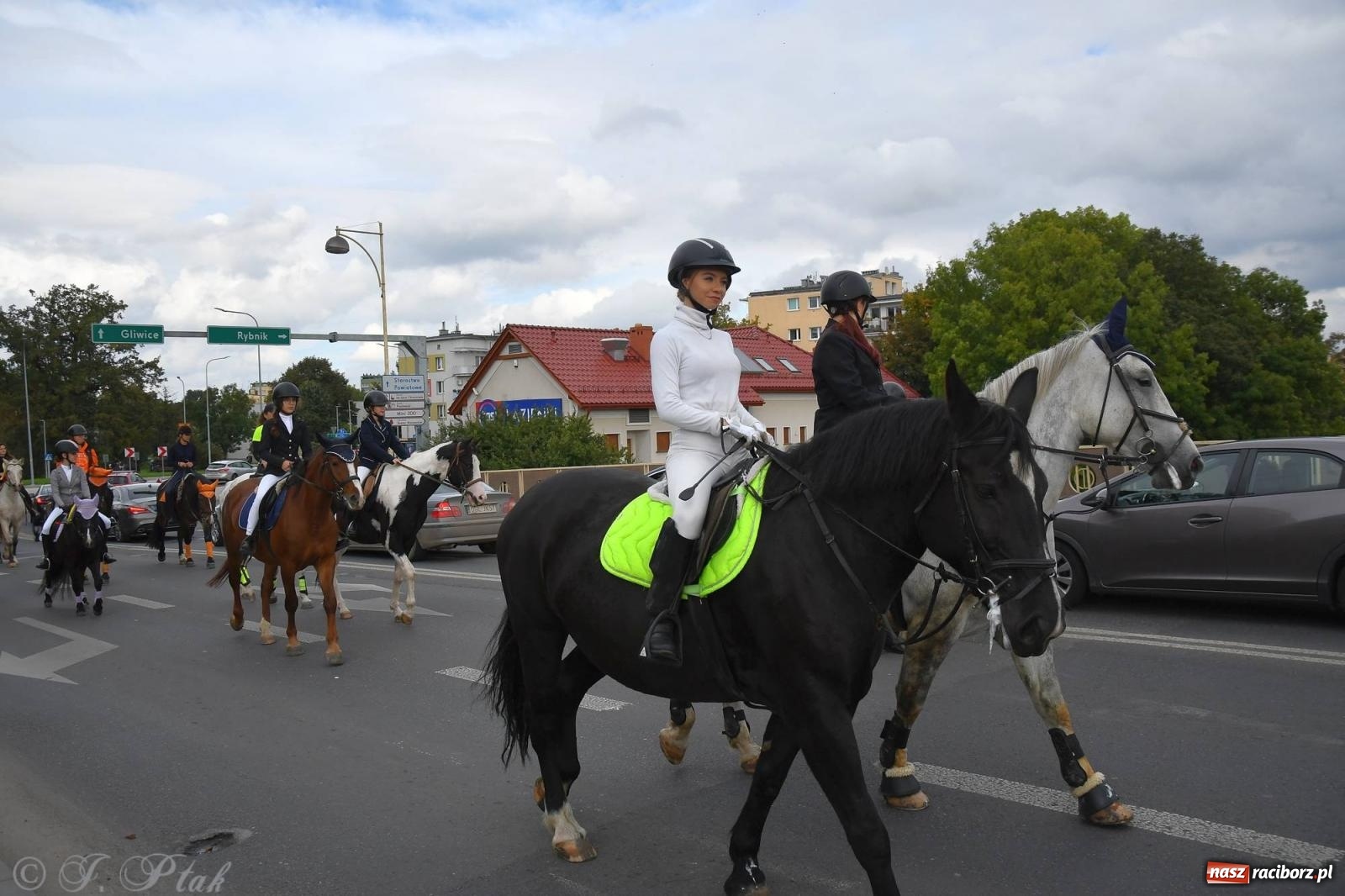 Zdjęcie w galerii na portalu naszraciborz.pl: Raciborski Hubertus. Parada i gonitwa [FOTO i WIDEO] wiadomości z regionu