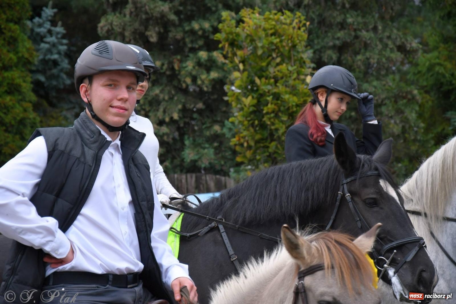 Zdjęcie w galerii na portalu naszraciborz.pl: Raciborski Hubertus. Parada i gonitwa [FOTO i WIDEO] wiadomości z regionu