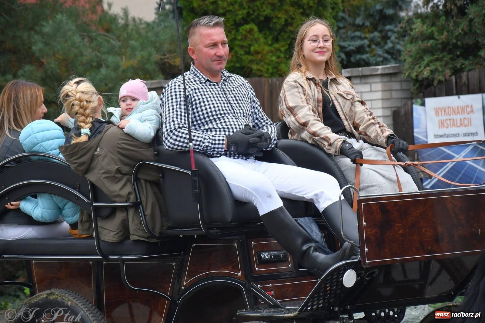 Zdjęcie w galerii na portalu naszraciborz.pl: Raciborski Hubertus. Parada i gonitwa [FOTO i WIDEO] wiadomości z regionu