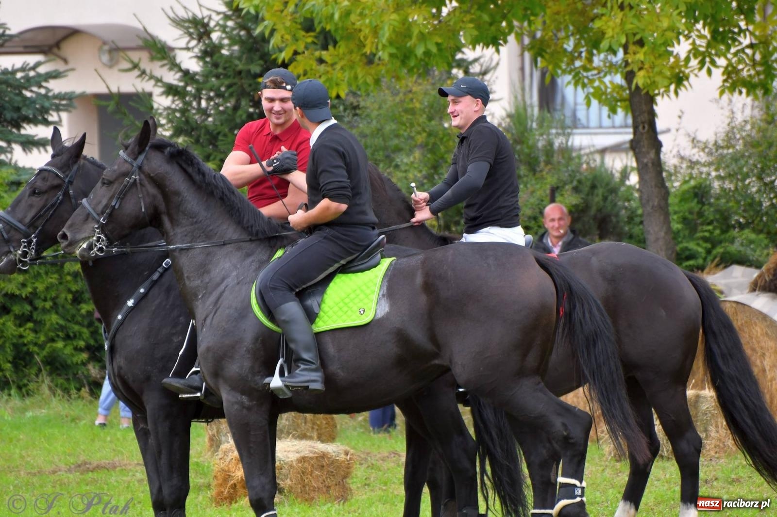 Zdjęcie w galerii na portalu naszraciborz.pl: Raciborski Hubertus. Parada i gonitwa [FOTO i WIDEO] wiadomości z regionu