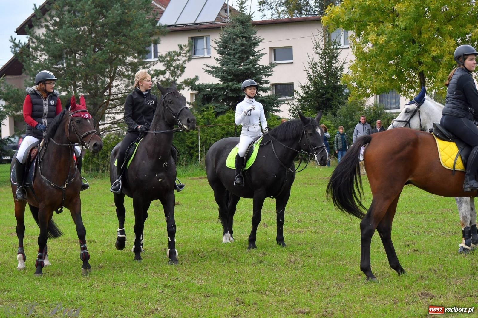 Zdjęcie w galerii na portalu naszraciborz.pl: Raciborski Hubertus. Parada i gonitwa [FOTO i WIDEO] wiadomości z regionu