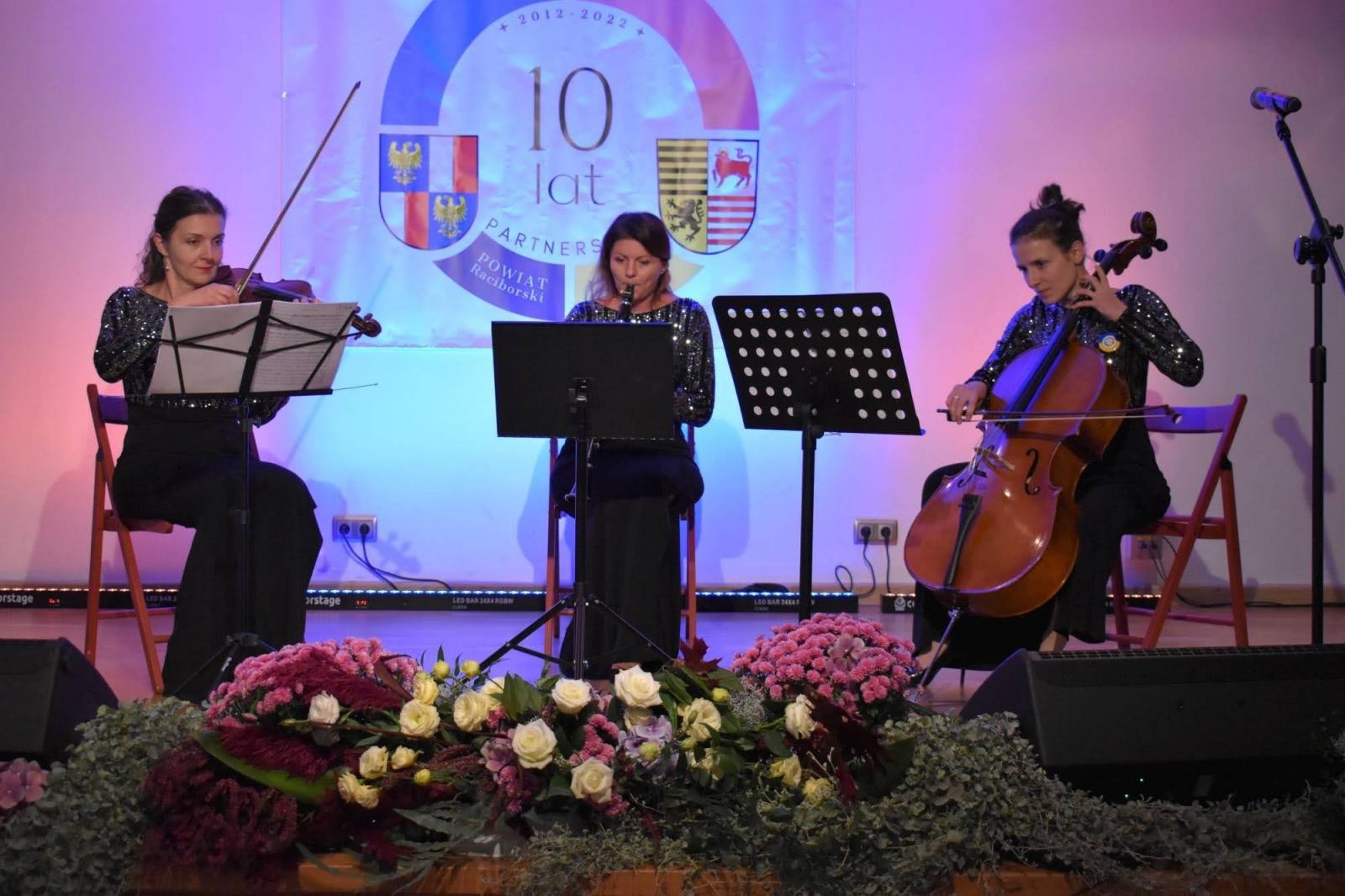 Zdjęcie w galerii na portalu naszraciborz.pl: Świętowano 10-lecie partnerstwa Powiatu Raciborskiego z Powiatem Elbe-Elster wiadomości z regionu