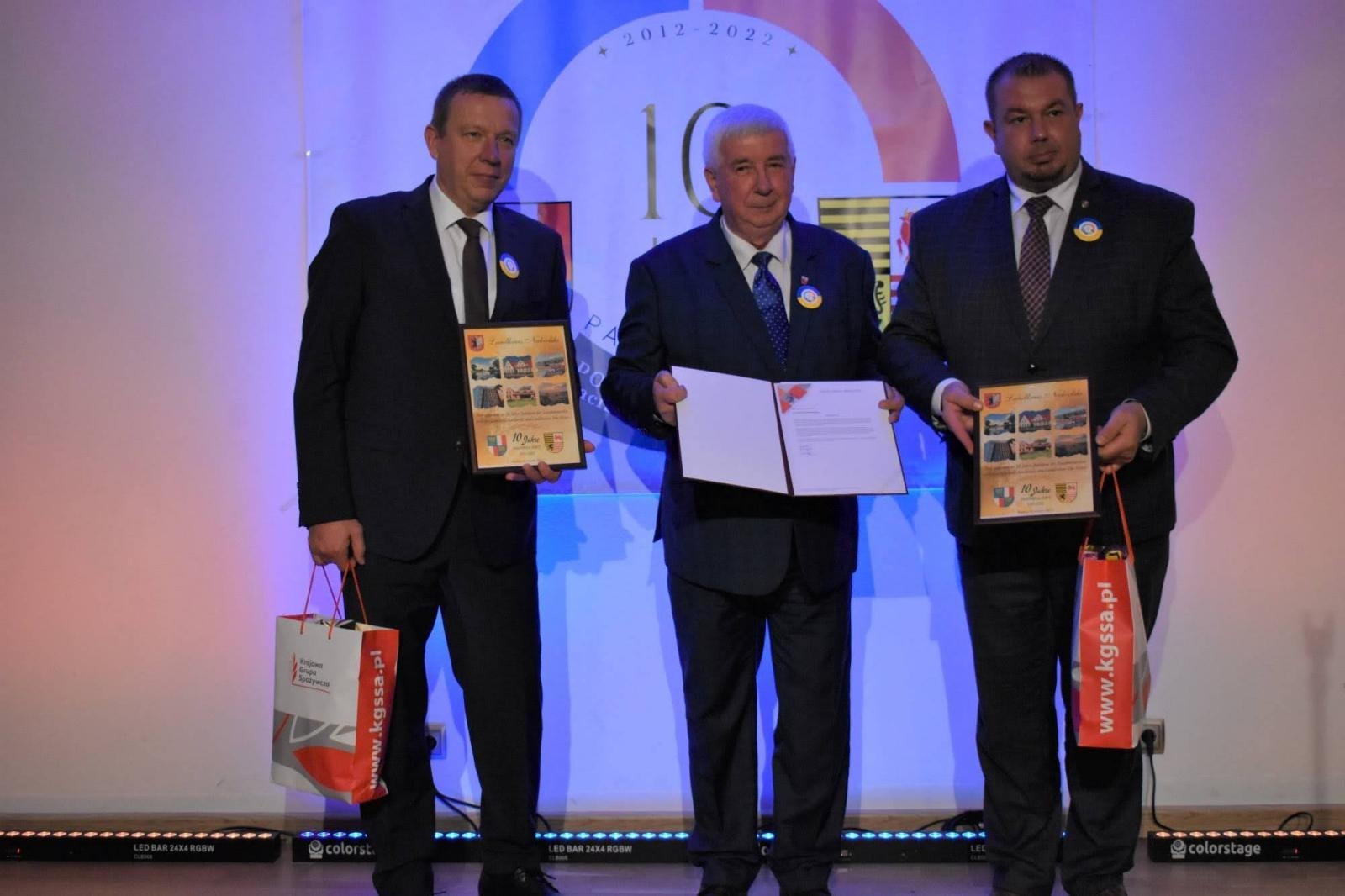 Zdjęcie w galerii na portalu naszraciborz.pl: Świętowano 10-lecie partnerstwa Powiatu Raciborskiego z Powiatem Elbe-Elster wiadomości z regionu