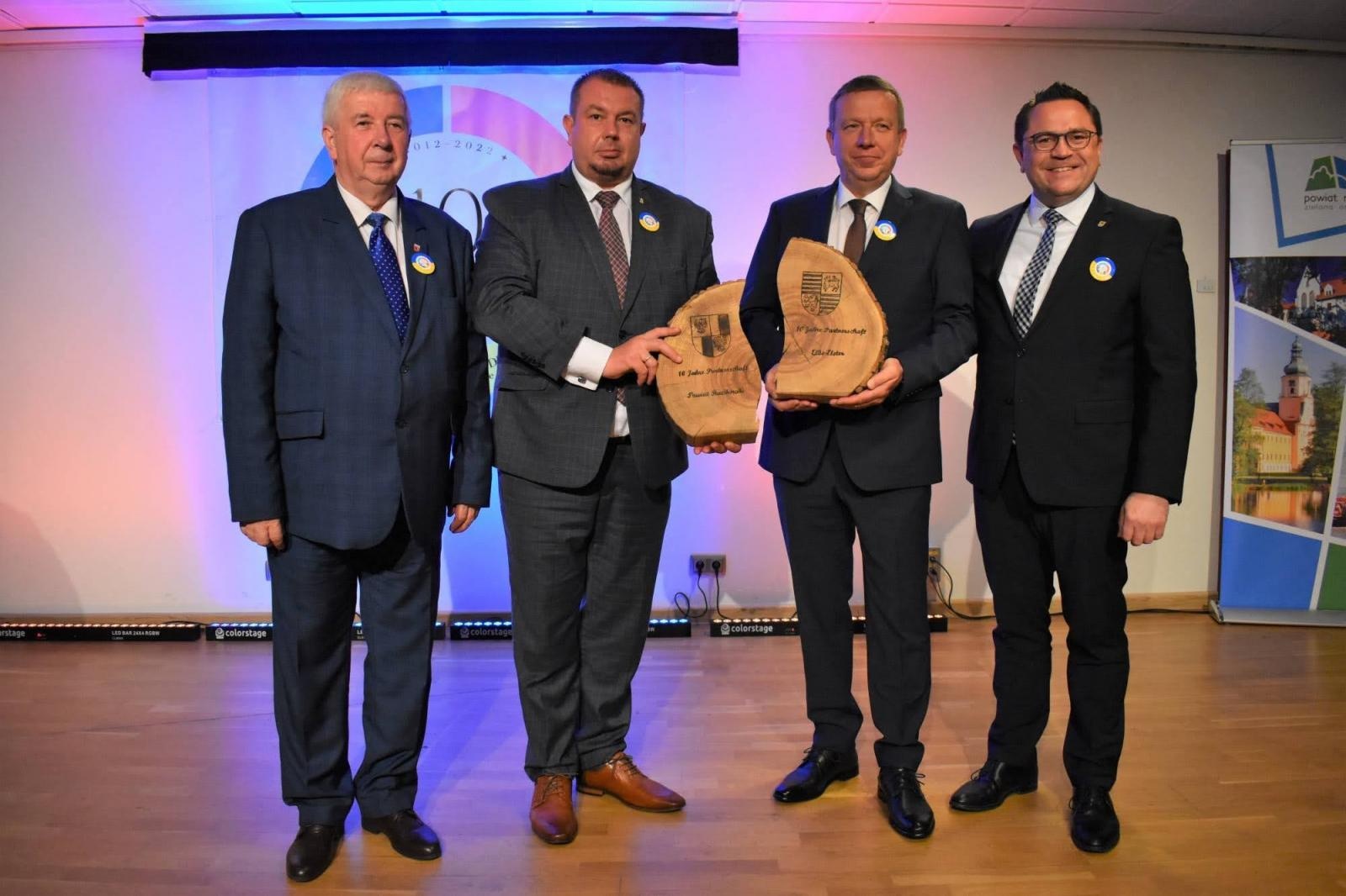 Zdjęcie w galerii na portalu naszraciborz.pl: Świętowano 10-lecie partnerstwa Powiatu Raciborskiego z Powiatem Elbe-Elster wiadomości z regionu