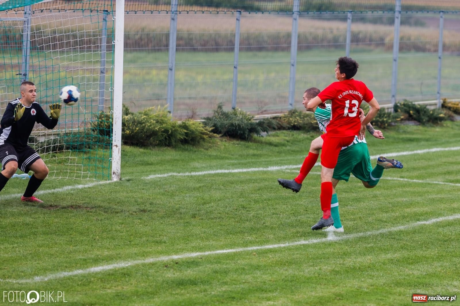 Zdjęcie w galerii na portalu naszraciborz.pl: Ruch rozbił rezerwy Krzanowic [FOTO] wiadomości z regionu