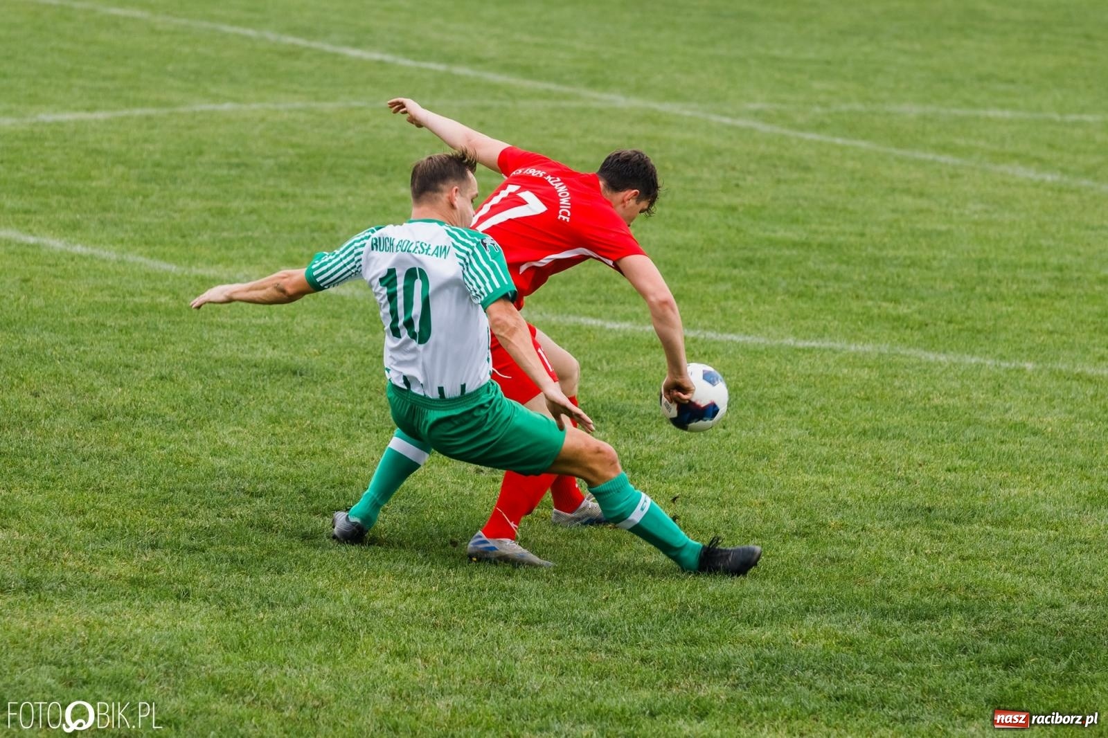 Zdjęcie w galerii na portalu naszraciborz.pl: Ruch rozbił rezerwy Krzanowic [FOTO] wiadomości z regionu