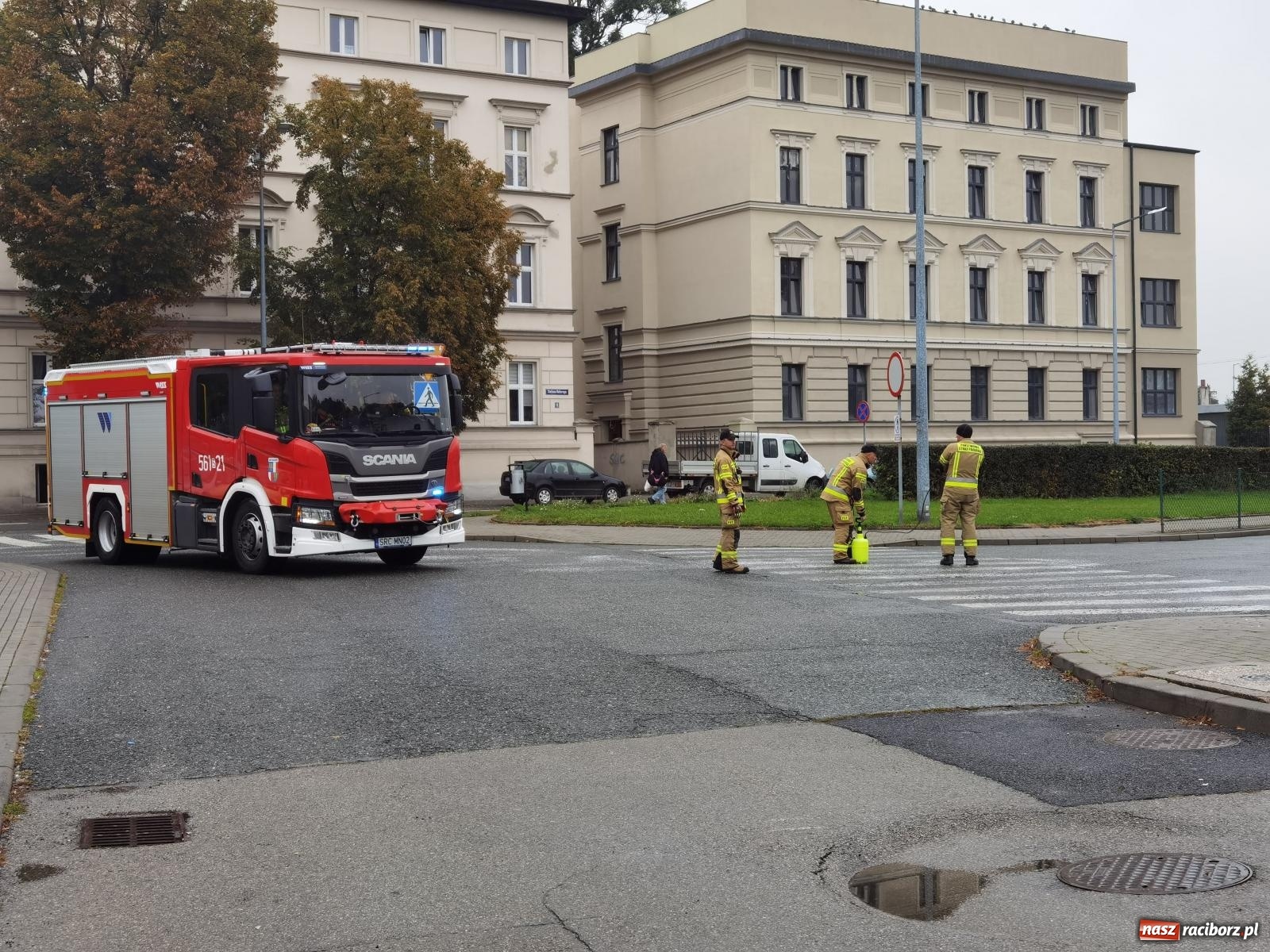 Zdjęcie w galerii na portalu naszraciborz.pl: Raport 998. Mail z informacją o bombie przyczyną strażackiej interwencji wiadomości z regionu