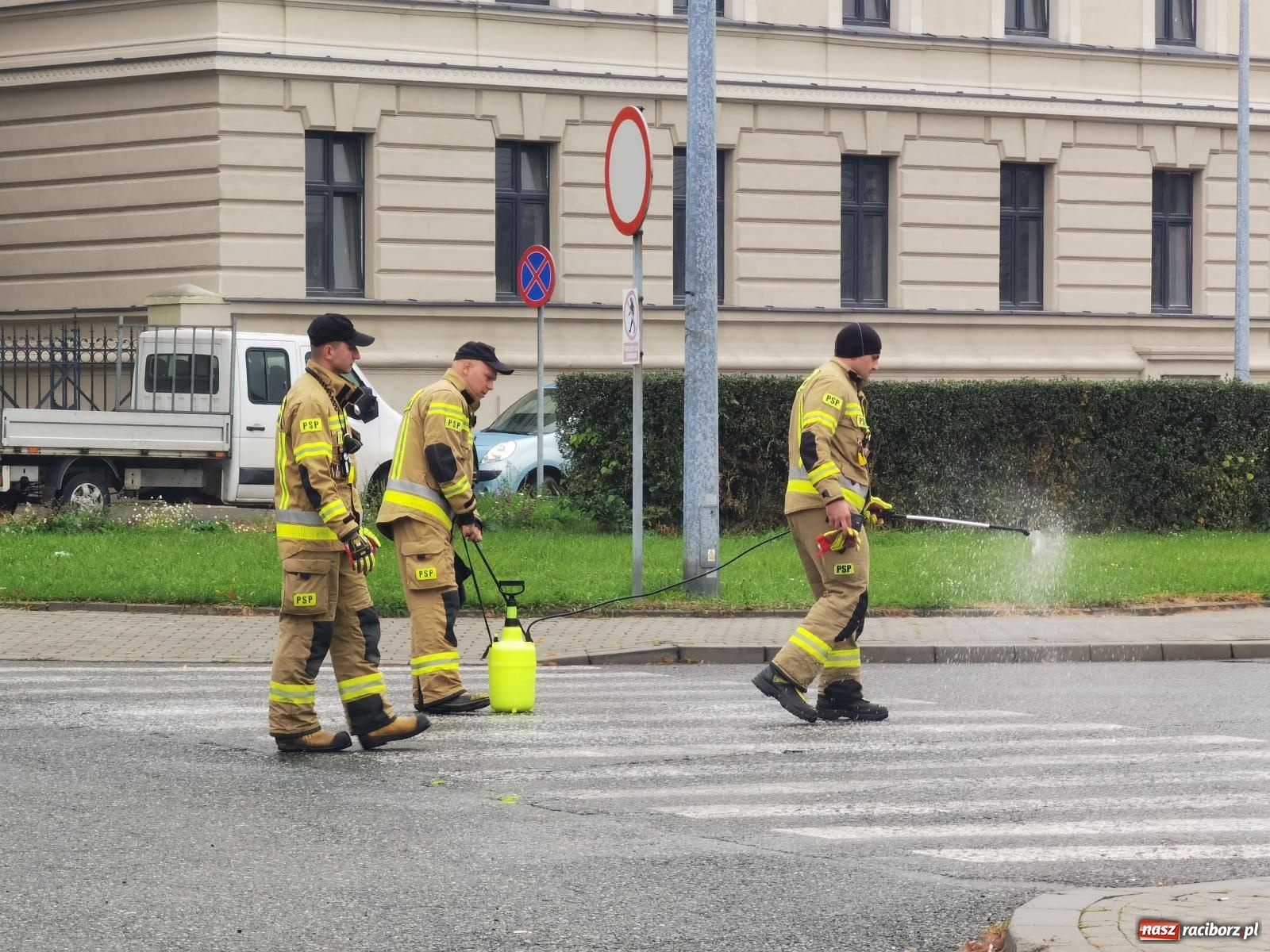 Zdjęcie w galerii na portalu naszraciborz.pl: Raport 998. Mail z informacją o bombie przyczyną strażackiej interwencji wiadomości z regionu