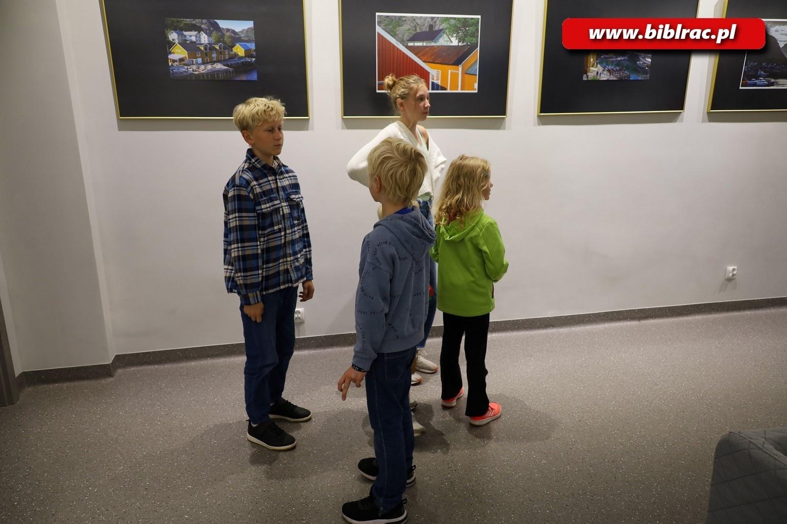 Zdjęcie w galerii na portalu naszraciborz.pl: 8. Edycja Ogólnopolskiej Nocy Bibliotek w Raciborzu wiadomości z regionu