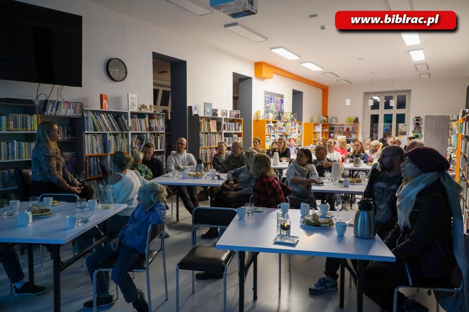 Zdjęcie w galerii na portalu naszraciborz.pl: 8. Edycja Ogólnopolskiej Nocy Bibliotek w Raciborzu wiadomości z regionu