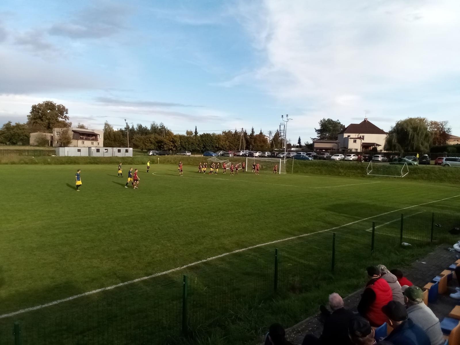 Zdjęcie w galerii na portalu naszraciborz.pl: Raszczyce zdobyły czernicki Zameczek wiadomości z regionu